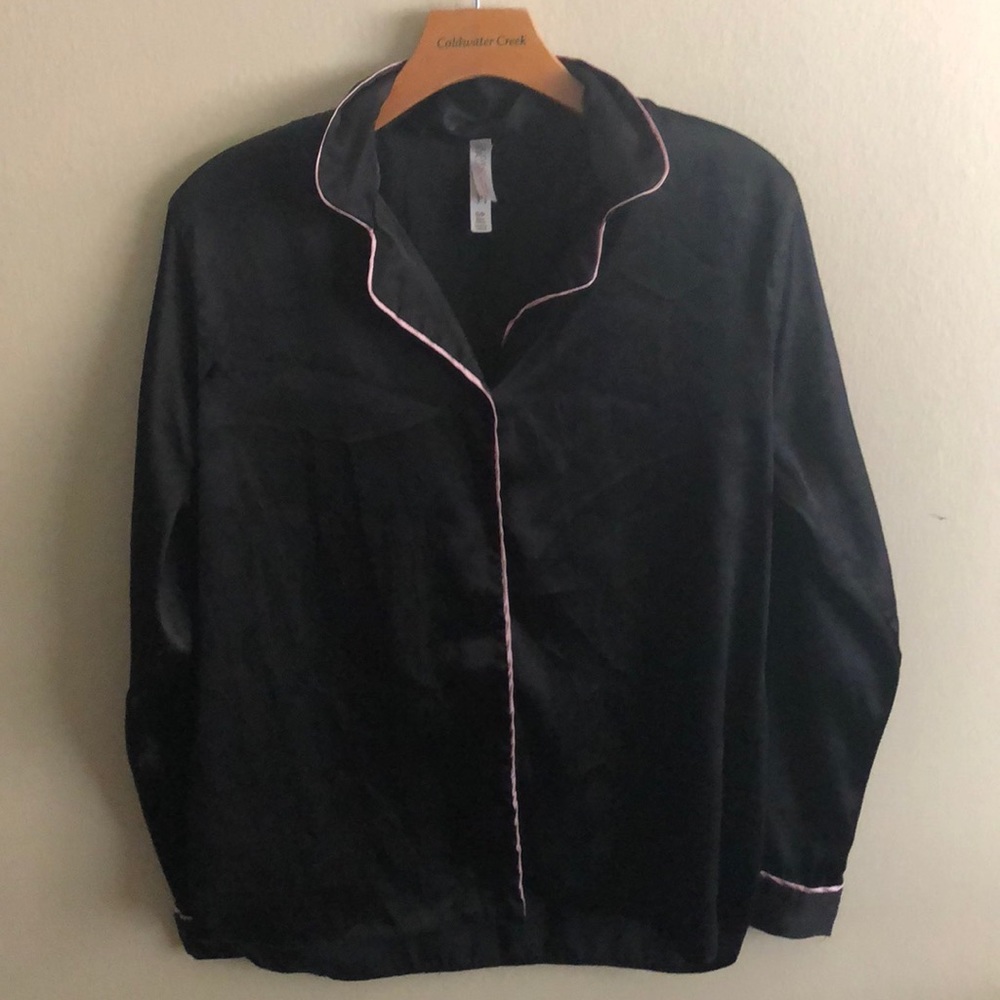 Silky sleep top